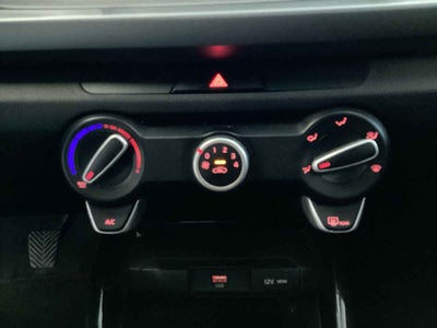 2023 Kia KIA RIO SEDAN 4p LX L4/1.6 Man