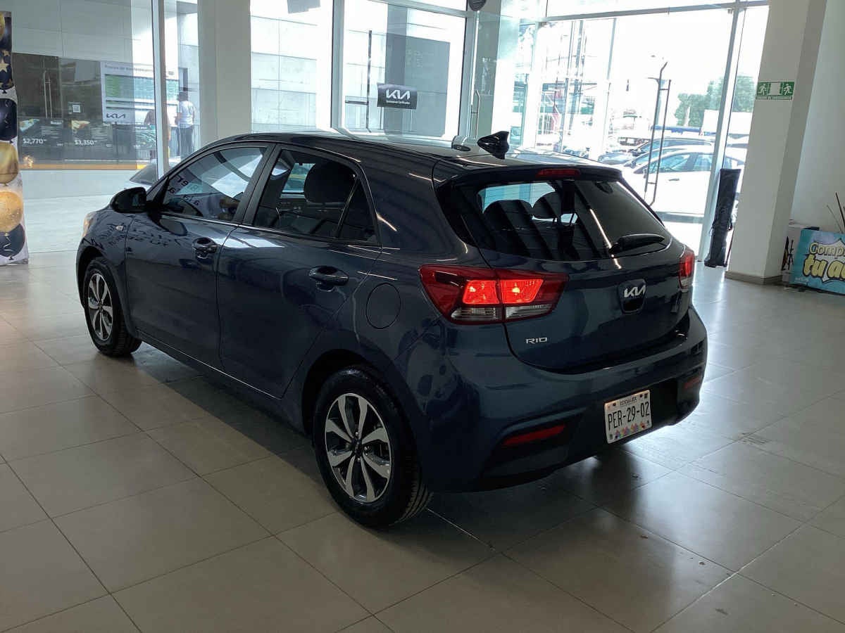 2023 Kia KIA RIO HB 5p LX L4/1.6 Aut