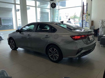 2024 Kia FORTE SEDAN 4p LX L4/2.0 Man