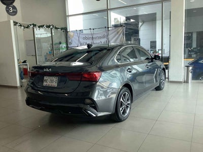 2023 Kia FORTE SEDAN 4p EX L4/2.0 Aut