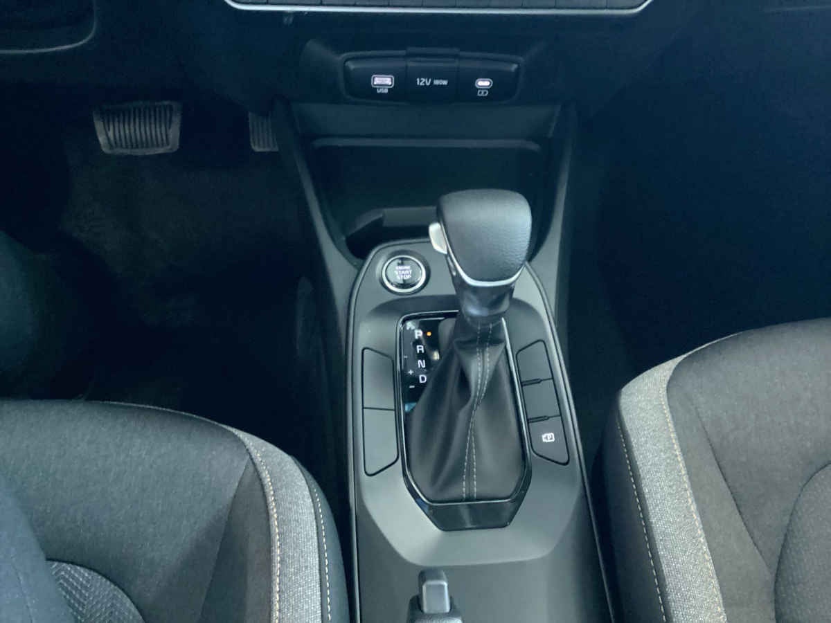 2027 Kia K3 5p EX L4/1.6 Aut