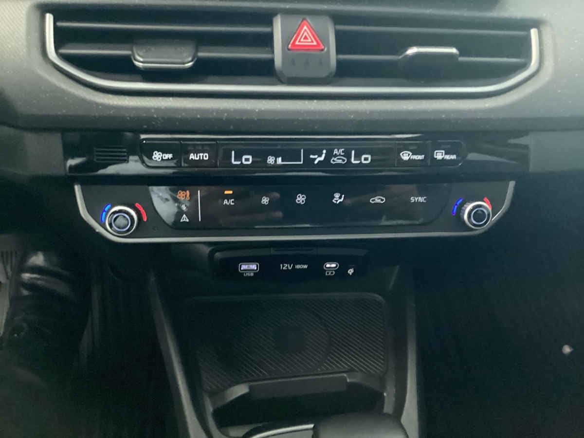 2025 Kia K3 4p EX Pack L4/1.6 Aut