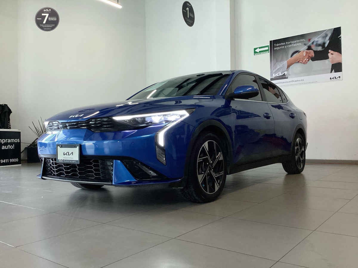 2024 Kia K3 4p GT Line L4/2.0 Aut