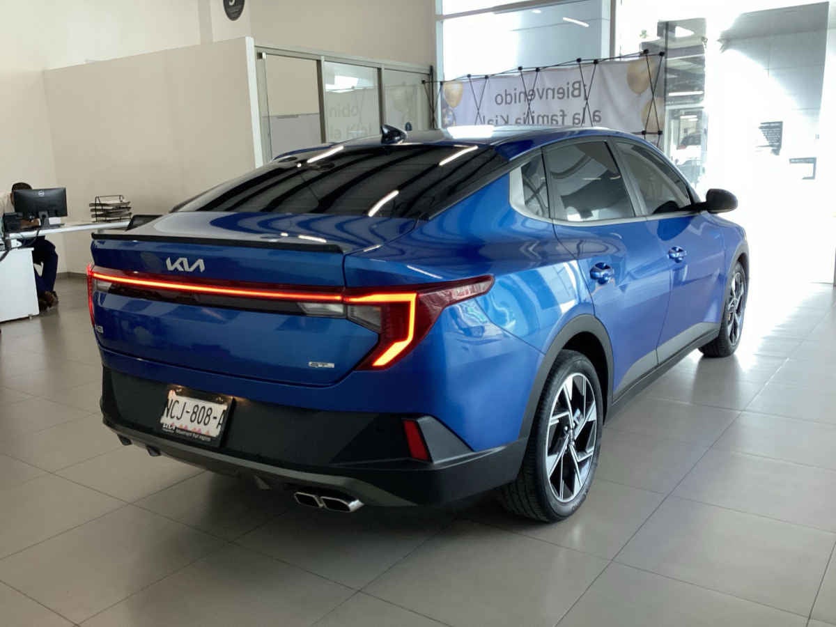 2024 Kia K3 4p GT Line L4/2.0 Aut