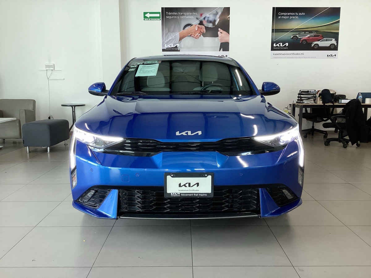 2024 Kia K3 4p GT Line L4/2.0 Aut