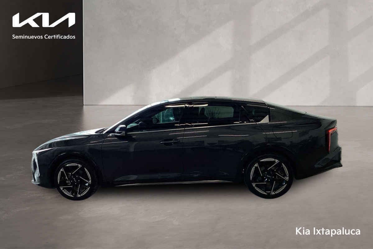 2026 Kia K4 5p GT Line L4/2.0 Aut