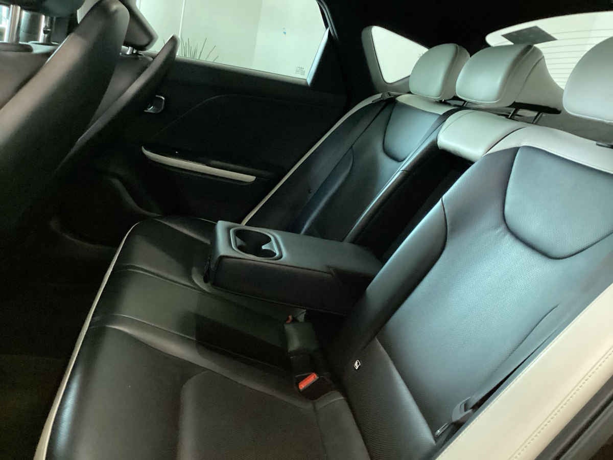 2026 Kia K4 5p GT Line L4/2.0 Aut