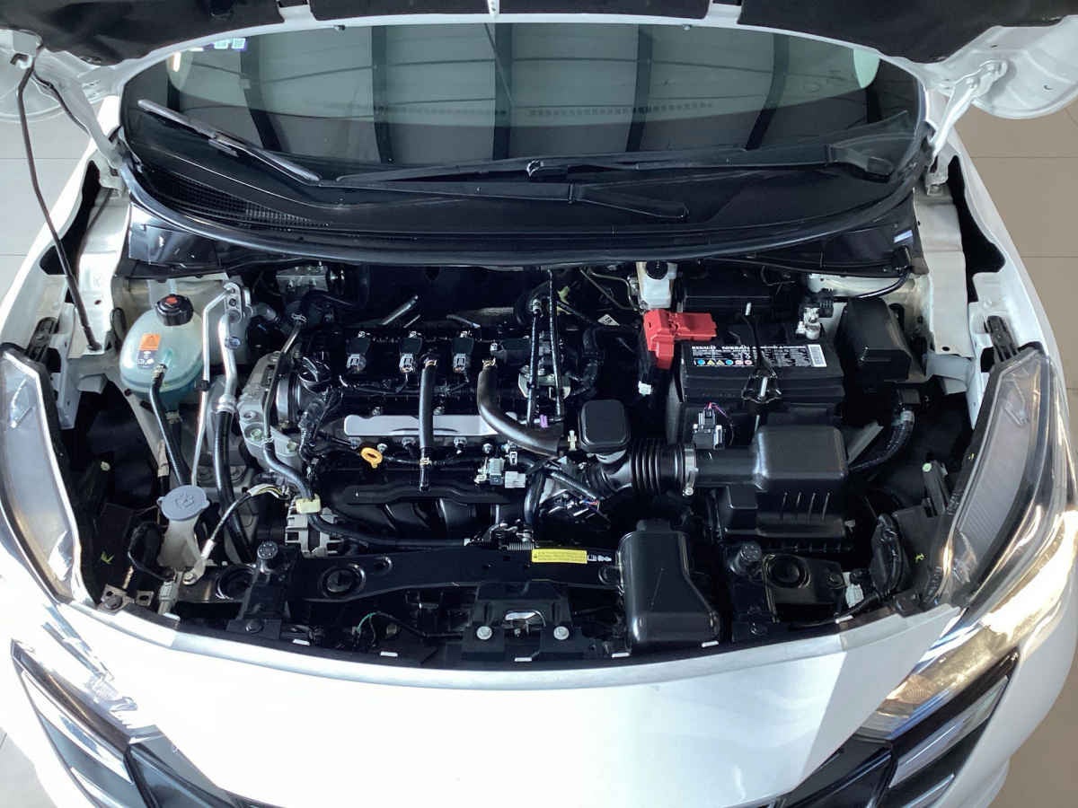 2024 Nissan Versa 4p Sense L4/1.6 Man