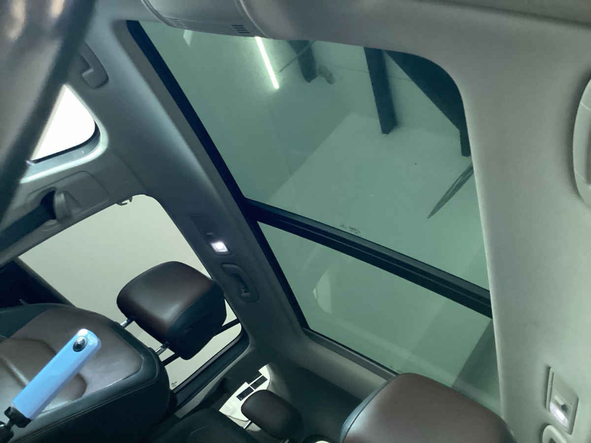 2022 Volkswagen Tiguan 5p R-Line L4/1.4/T Aut