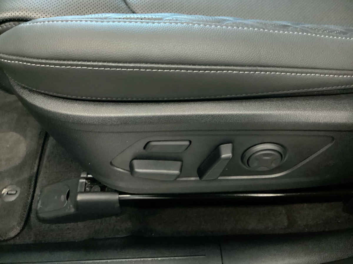 2026 Kia Sorento 5p SXL L4/2.5/T Aut