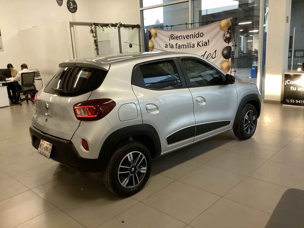 2025 Renault Kwid 5p Iconic L3/1.0 Man