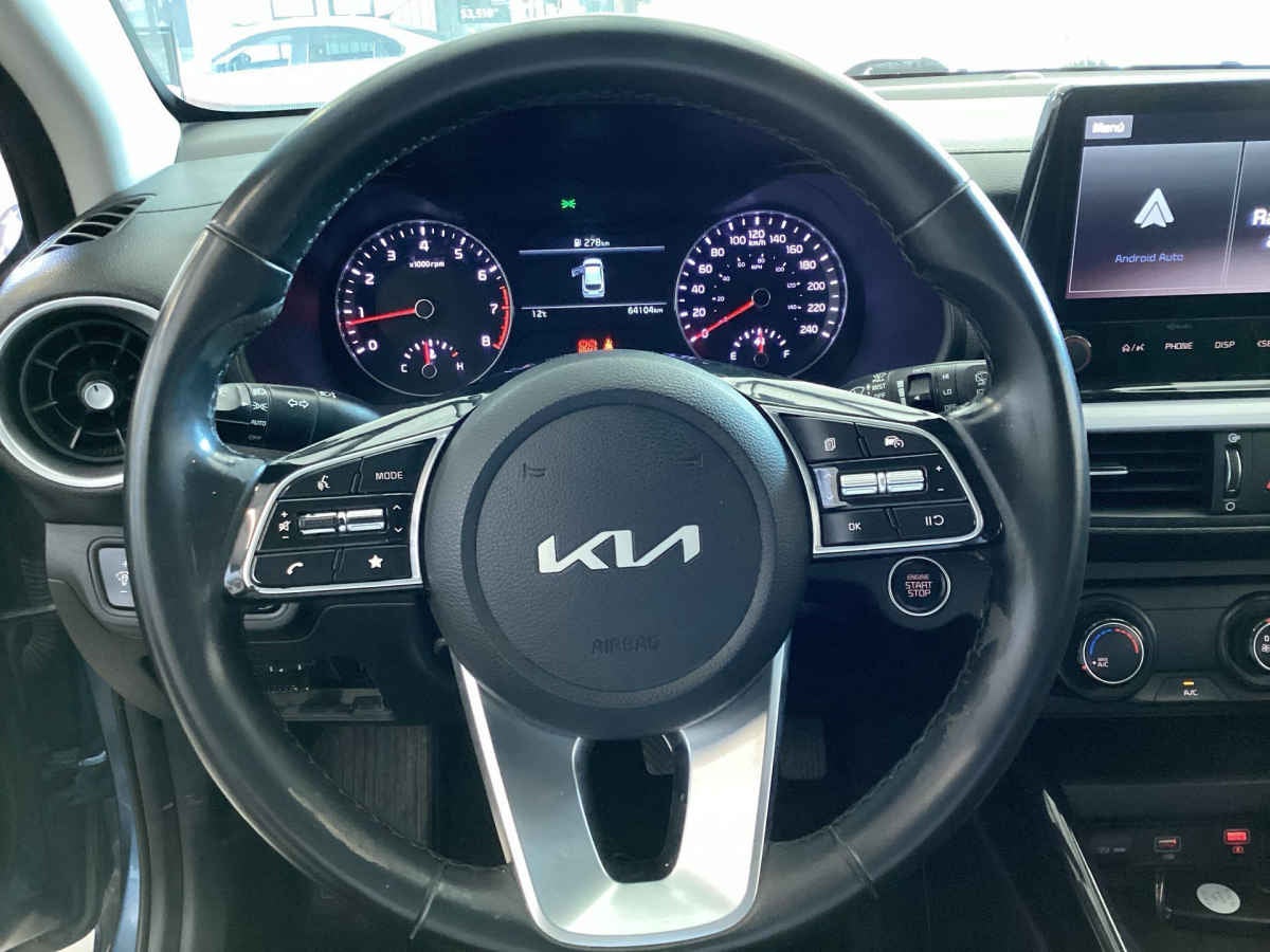 2022 Kia FORTE HB 5p EX  2.0 L MPI Atkinson TM6  A/AC.  BA  BL  f. niebla  RA-16"