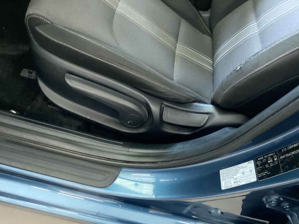 2022 Kia FORTE HB 5p EX  2.0 L MPI Atkinson TM6  A/AC.  BA  BL  f. niebla  RA-16"