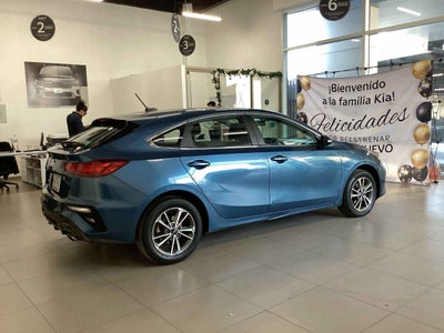2022 Kia FORTE HB 5p EX  2.0 L MPI Atkinson TM6  A/AC.  BA  BL  f. niebla  RA-16"