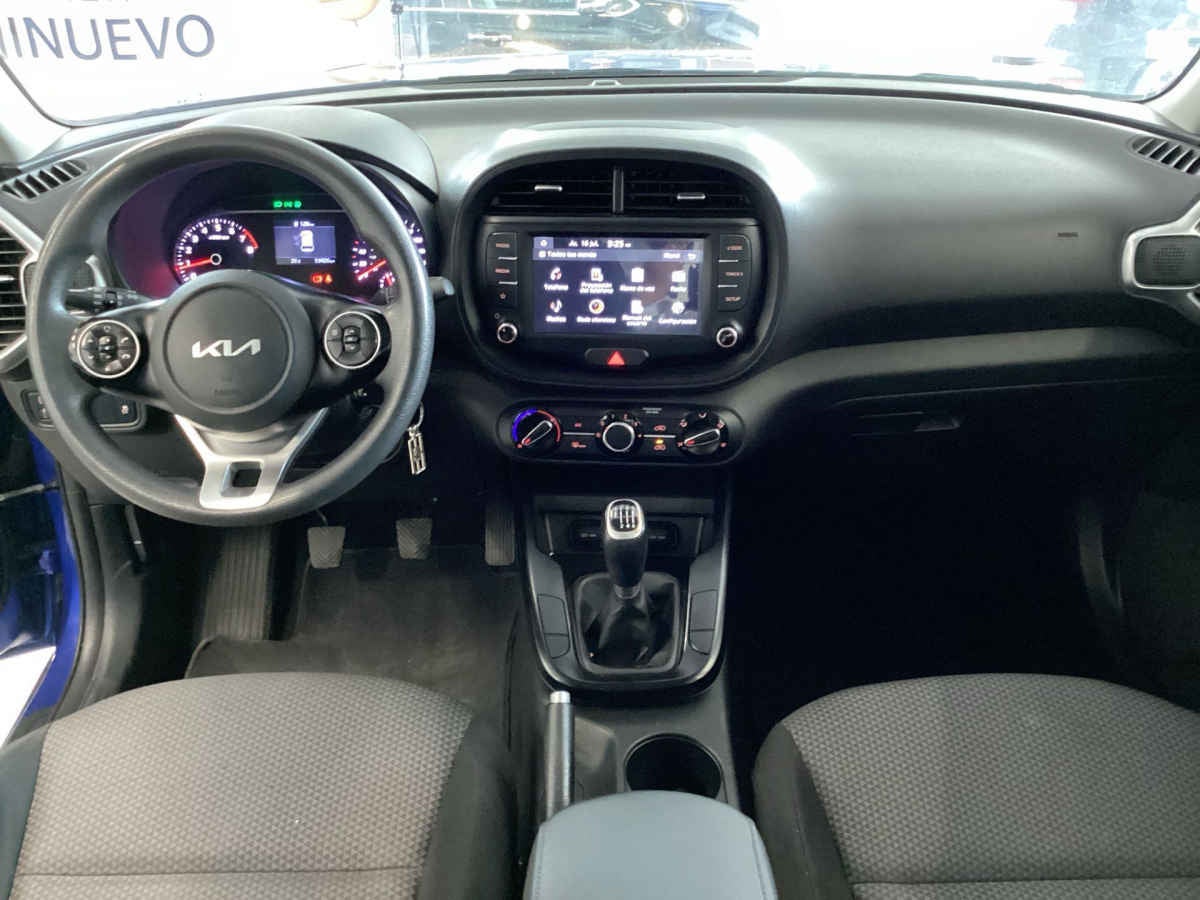 2022 Kia Soul 5p LX  1.6 L  121 HP  TM6  A/AC  RA-16"