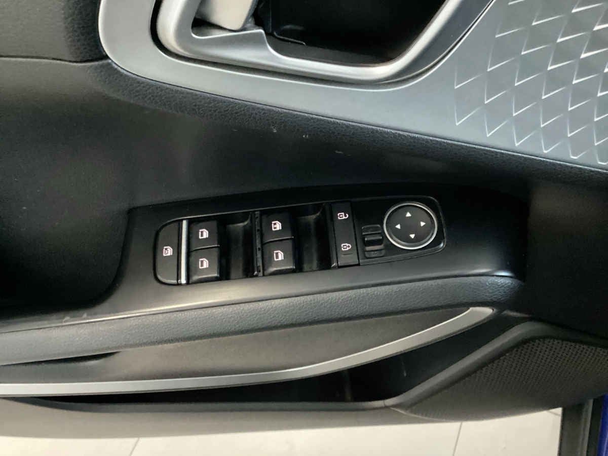 2022 Kia Soul 5p LX  1.6 L  121 HP  TM6  A/AC  RA-16"