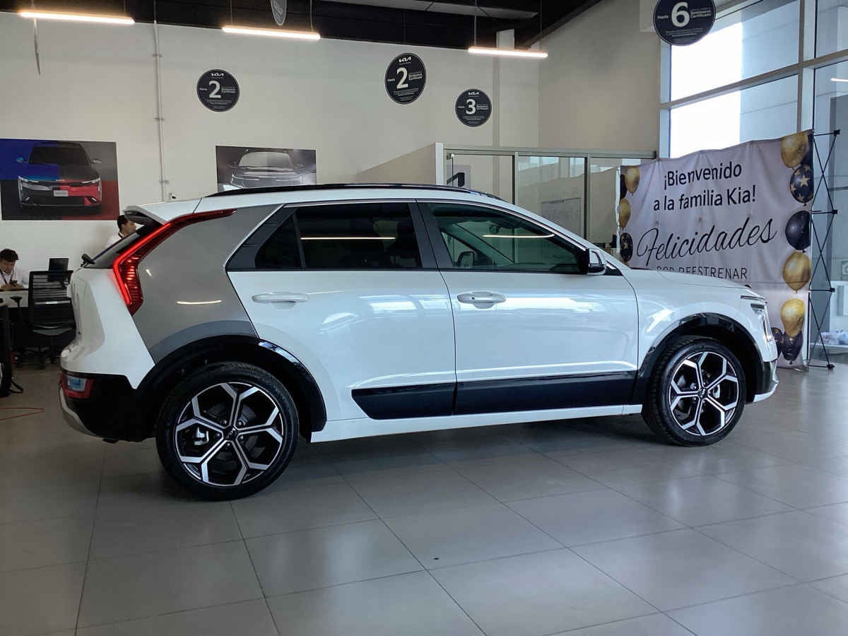 2026 Kia Niro 5p EX L4/1.6 HEV Aut
