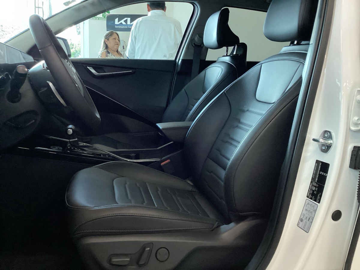 2026 Kia Niro 5p EX L4/1.6 HEV Aut