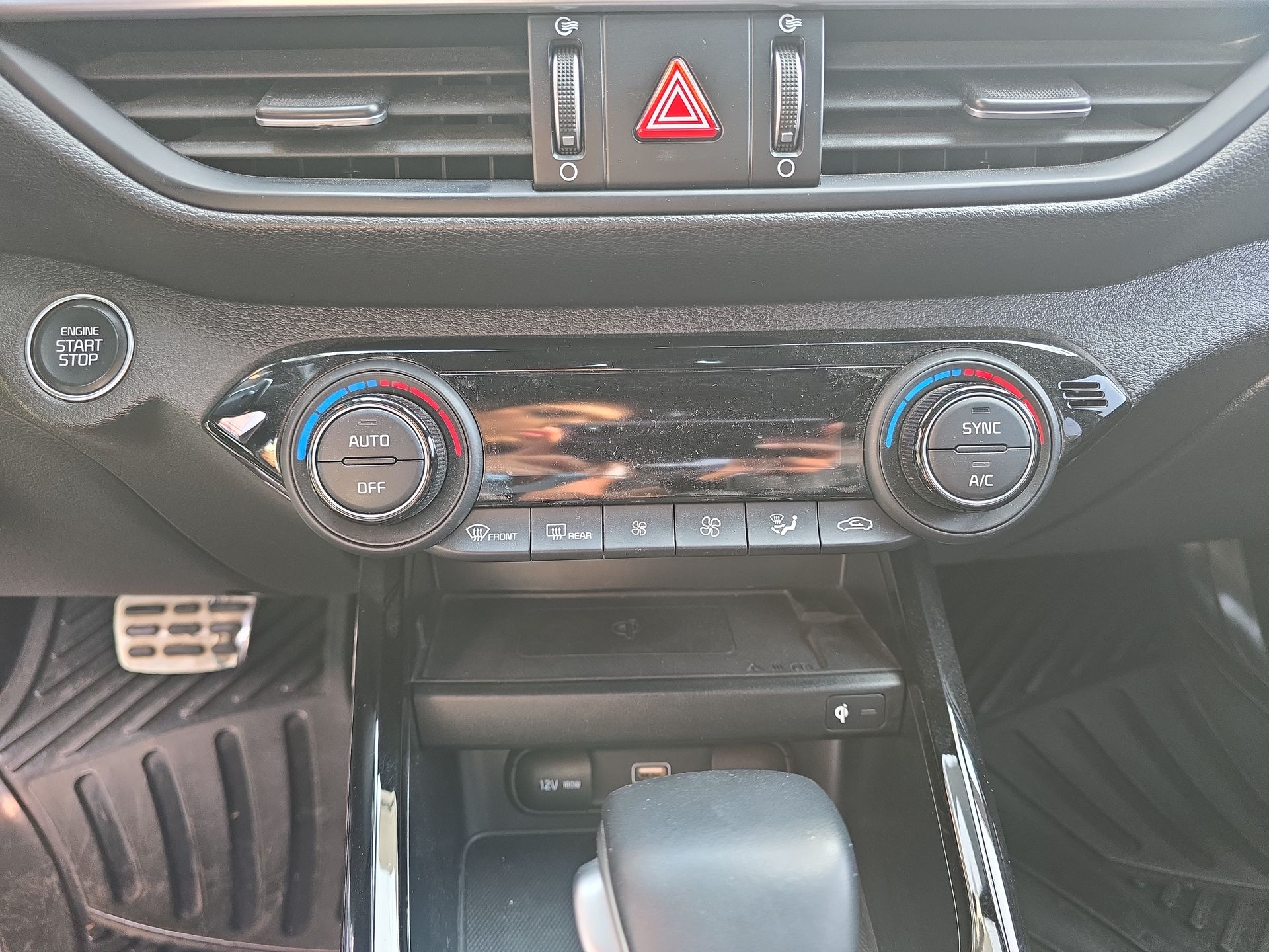 2022 Kia Forte 2.0 GT Line 4p At