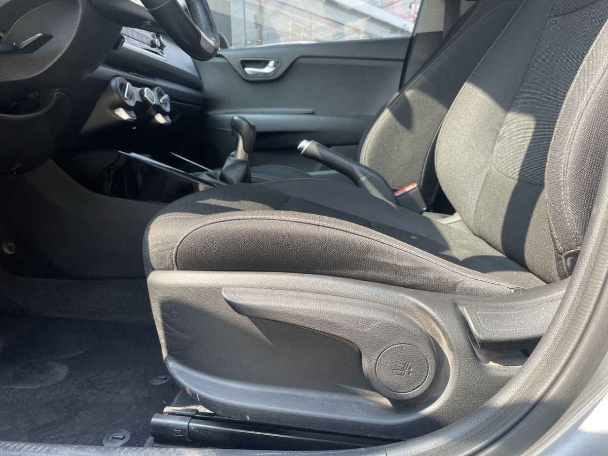 2021 Kia KIA RIO HB 5p LX L4/1.6 Man