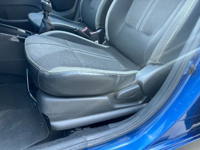 2024 Renault Kwid 1.0 Outsider Mt