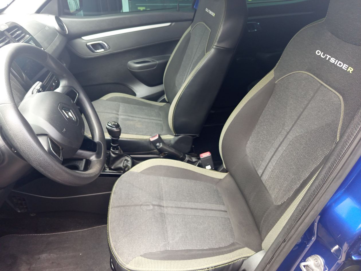 2023 Renault Kwid 1.0 Outsider Mt