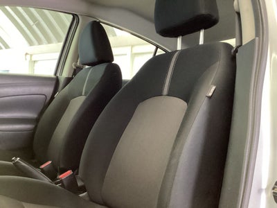 2025 Nissan V-Drive 1.6 A/C  Mt