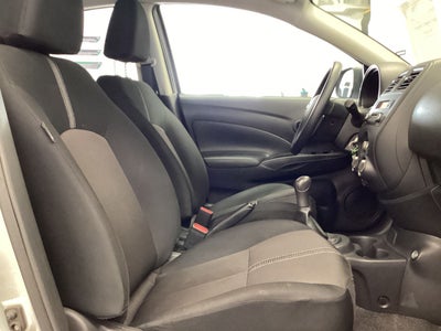 2025 Nissan V-Drive 1.6 A/C  Mt