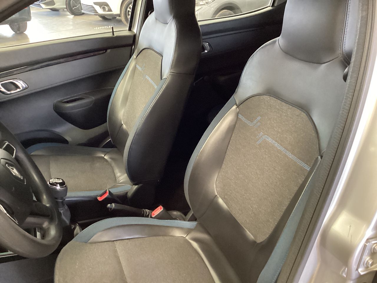 2025 Renault Kwid 1.0 Iconic Mt