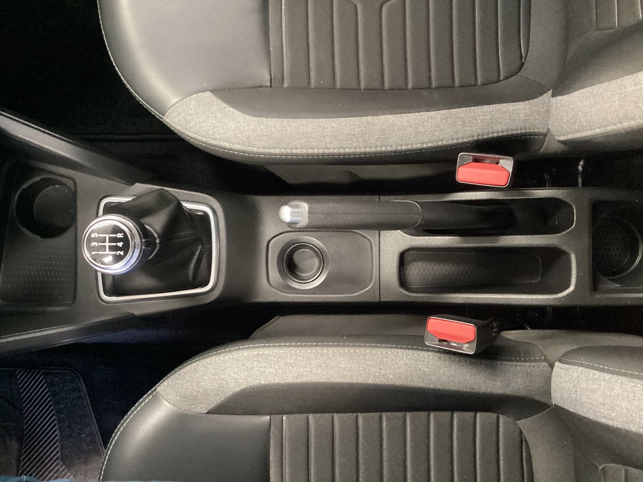 2023 Renault Duster 1.6 Iconic Mt