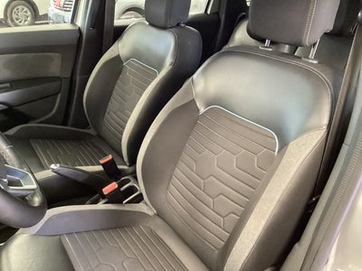 2023 Renault Duster 1.3 Iconic At