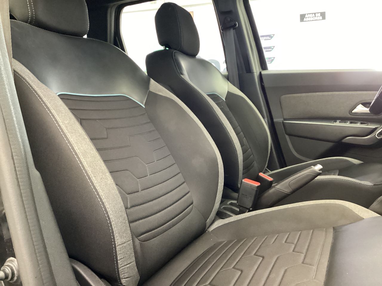 2023 Renault Duster 1.3 Iconic At