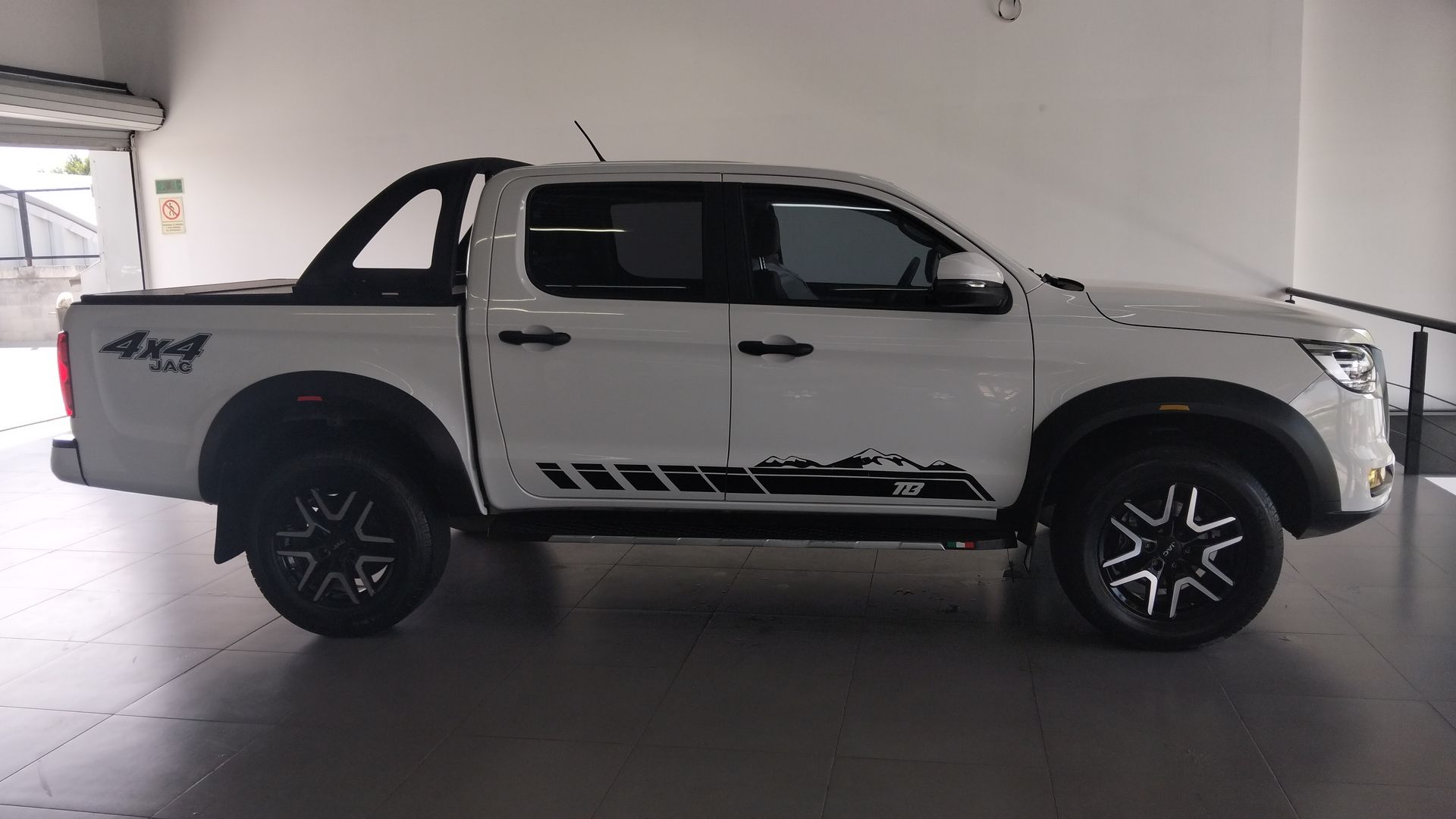 2023 JAC Frison 2.0 T8 4x4 Mt