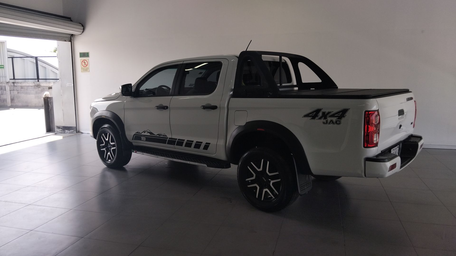 2023 JAC Frison 2.0 T8 4x4 Mt