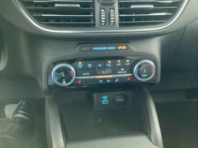 2022 Ford Escape 5p Titanium HEV L4/2.5 Aut