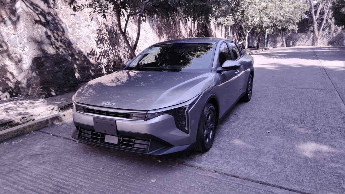 2025 Kia K4 4p LX L4/2.0 Man