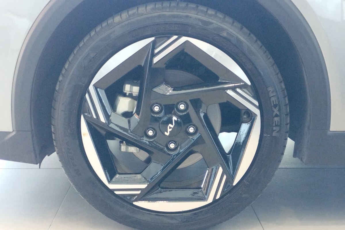 2026 Kia K4 4p EX L4/2.0 Man