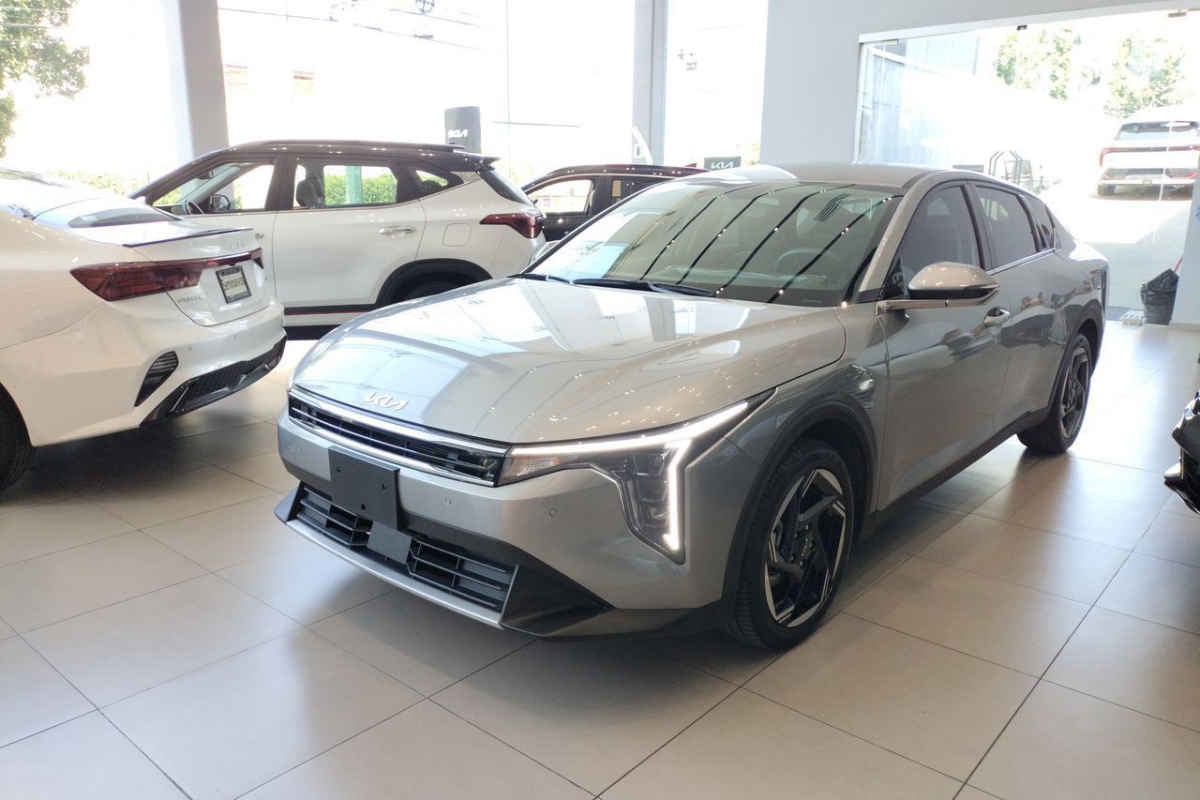 2026 Kia K4 4p EX L4/2.0 Man