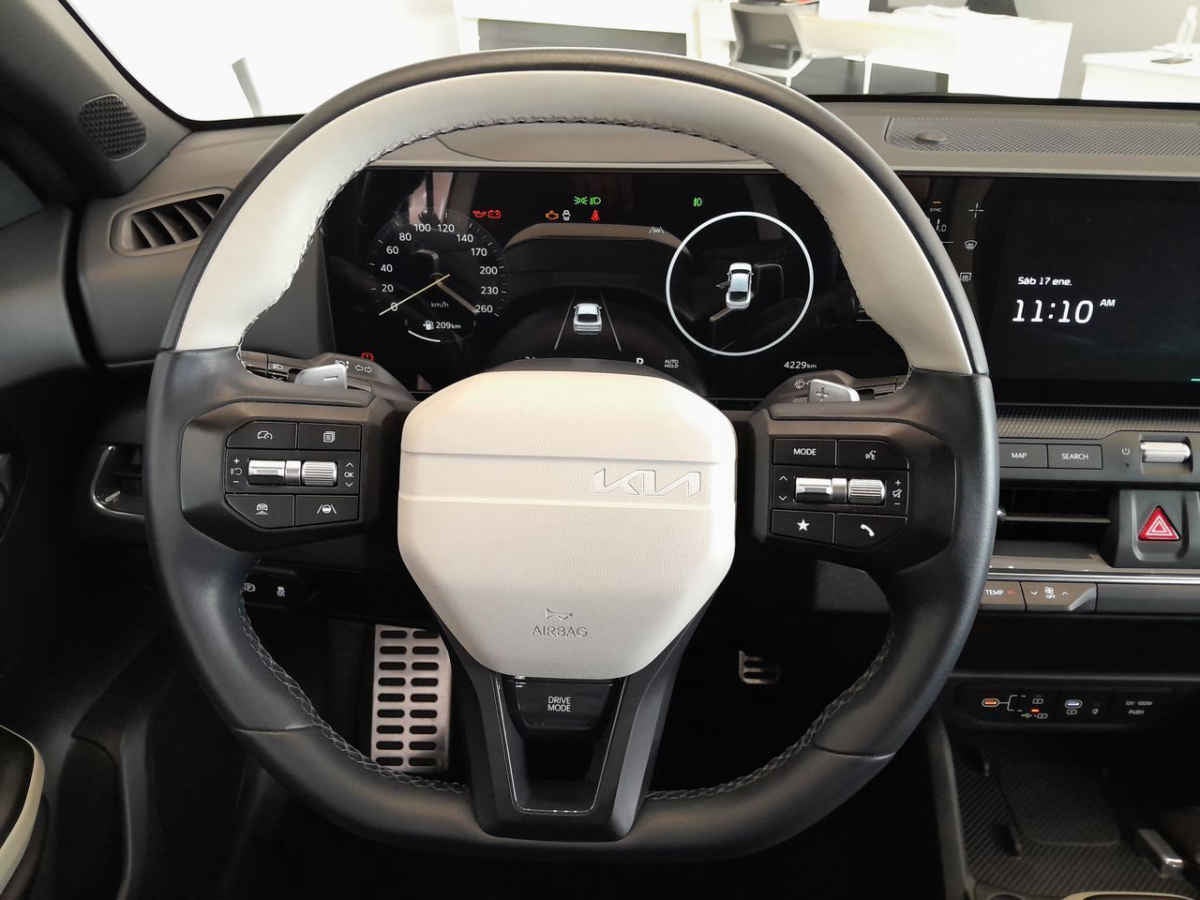 2026 Kia K4 5p GT Line Turbo L4/1.6 Aut