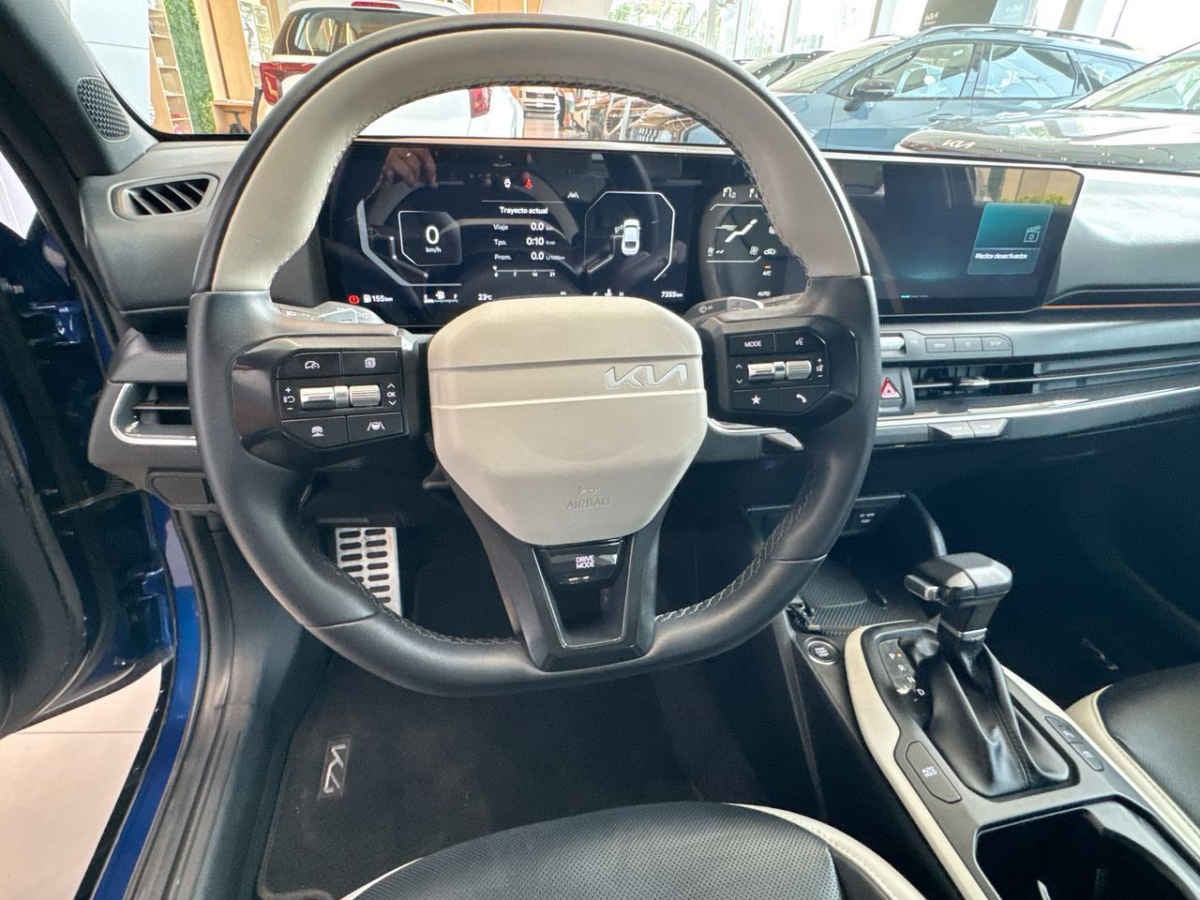 2026 Kia K4 4p GT Line L4/2.0 Aut