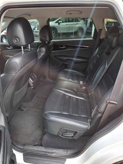 2019 Kia Sorento 5p EX  L4  TA 6Vel  Piel  7 pas.  RA-18"