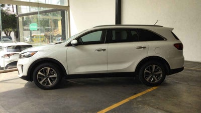 2019 Kia Sorento 5p EX  L4  TA 6Vel  Piel  7 pas.  RA-18"