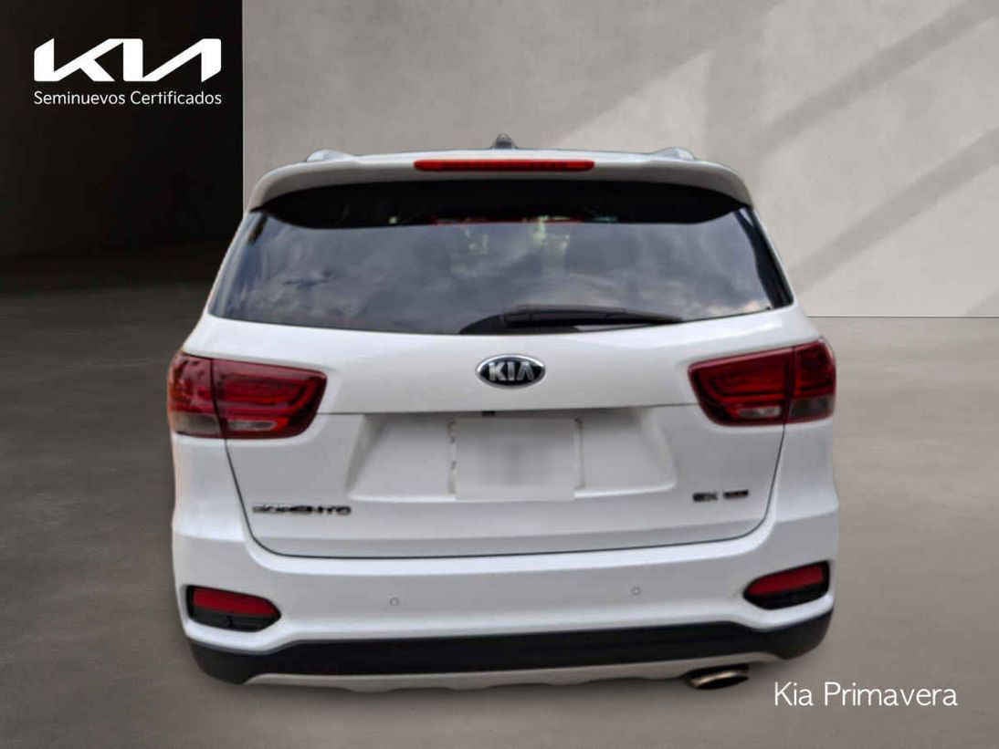 2019 Kia Sorento 5p EX  L4  TA 6Vel  Piel  7 pas.  RA-18"