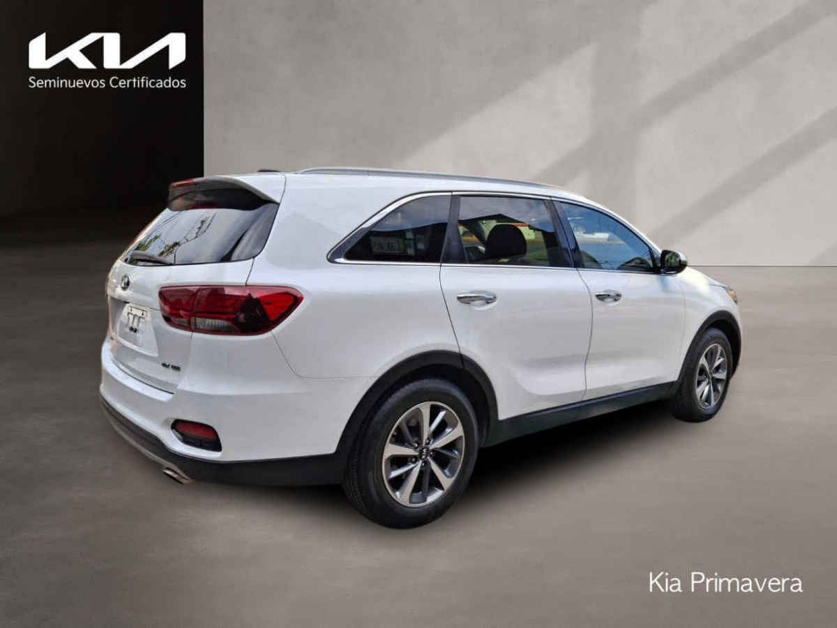 2019 Kia Sorento 5p EX  L4  TA 6Vel  Piel  7 pas.  RA-18"