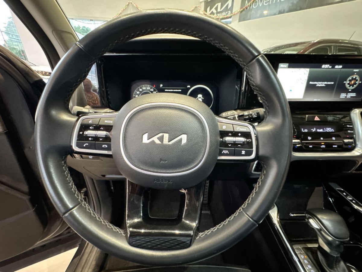 2023 Kia Sorento 5p SXL L4/2.5 Aut