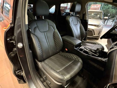 2023 Kia Sorento 5p SXL L4/2.5 Aut