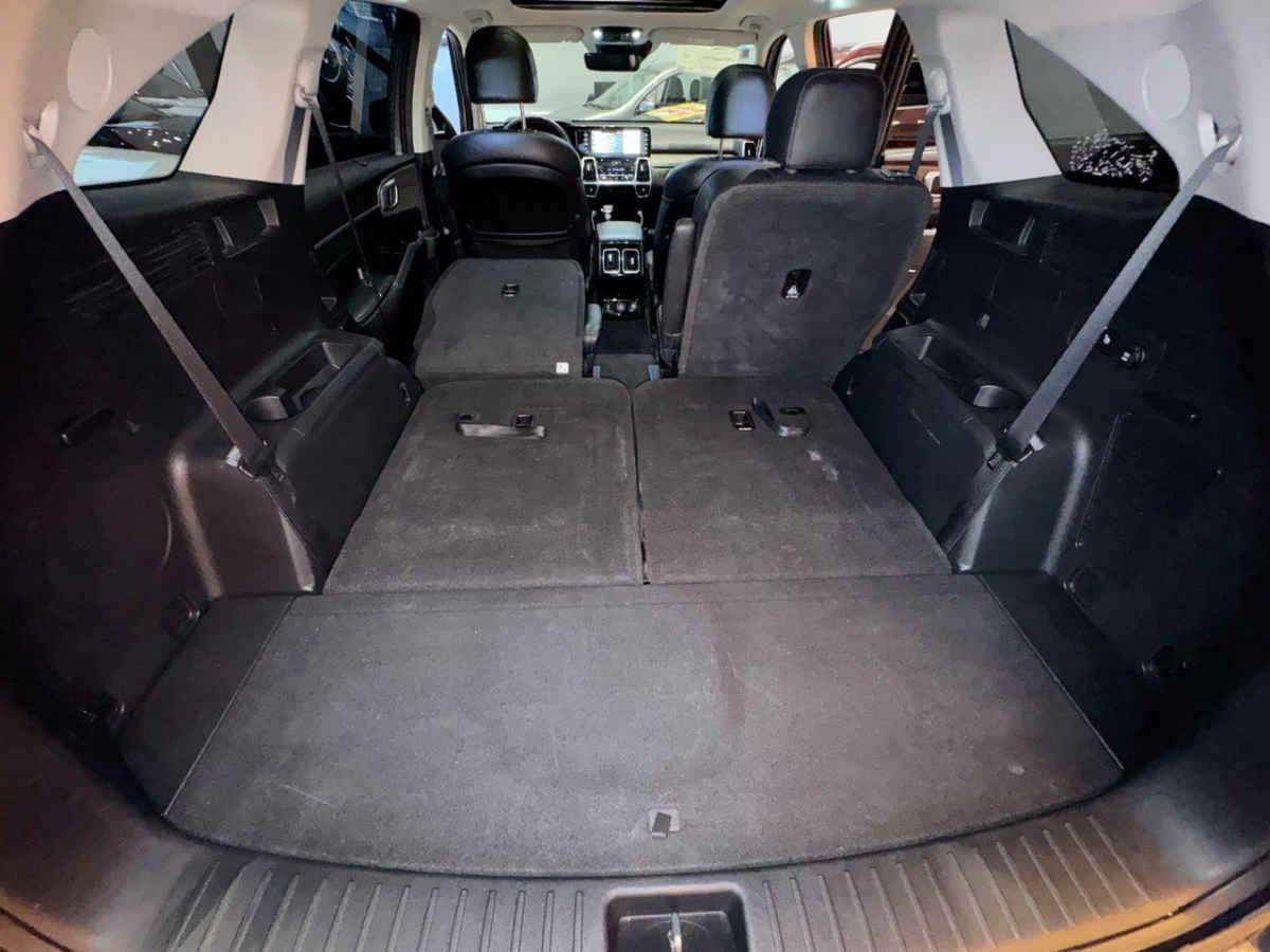 2023 Kia Sorento 5p SXL L4/2.5 Aut