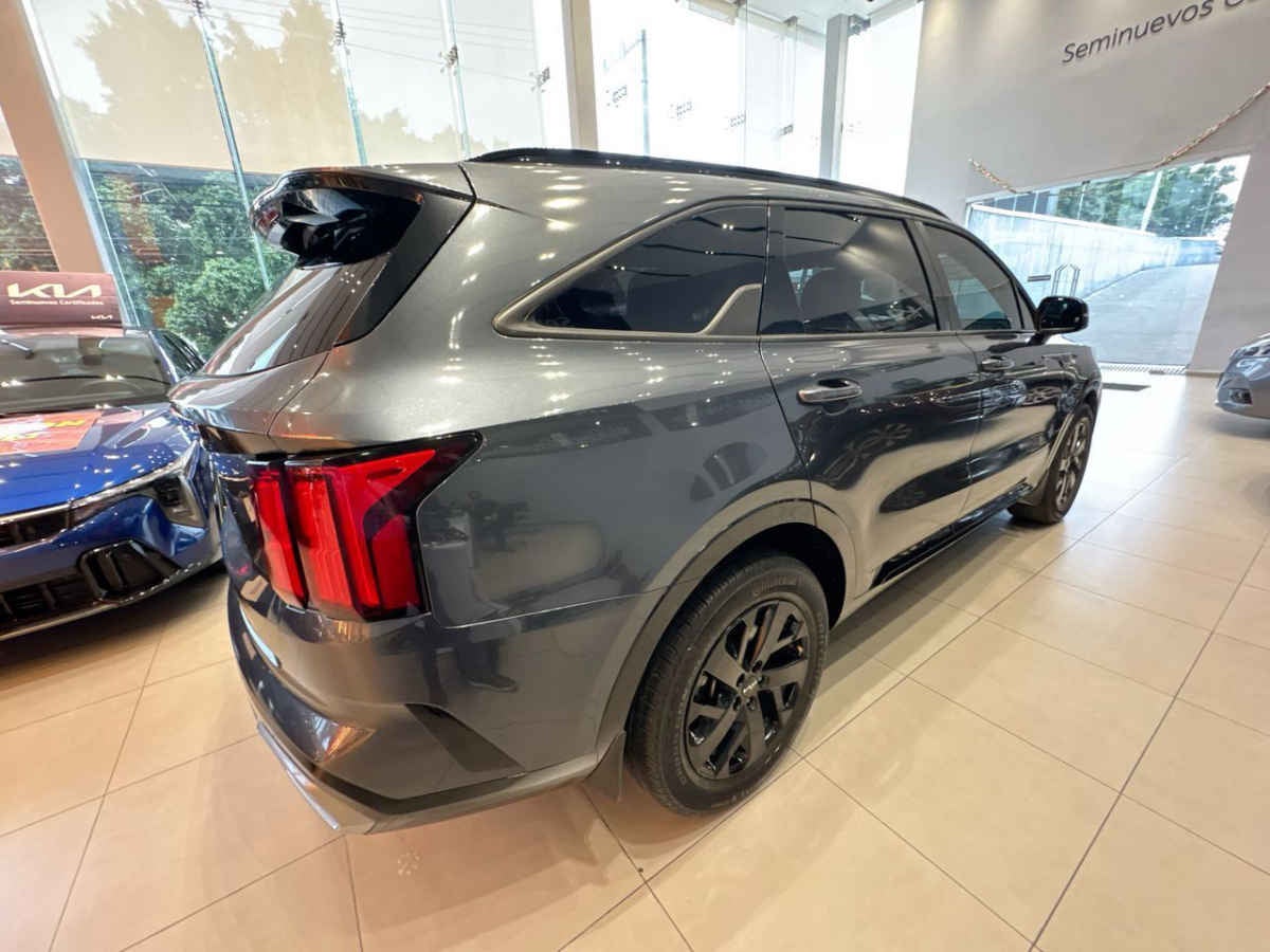 2023 Kia Sorento 5p SXL L4/2.5 Aut