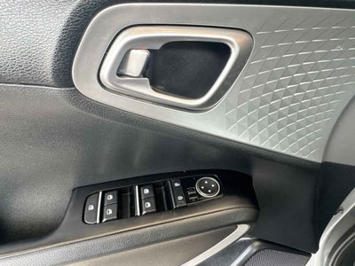 2024 Kia Soul 5p LX L4/1.6 Man