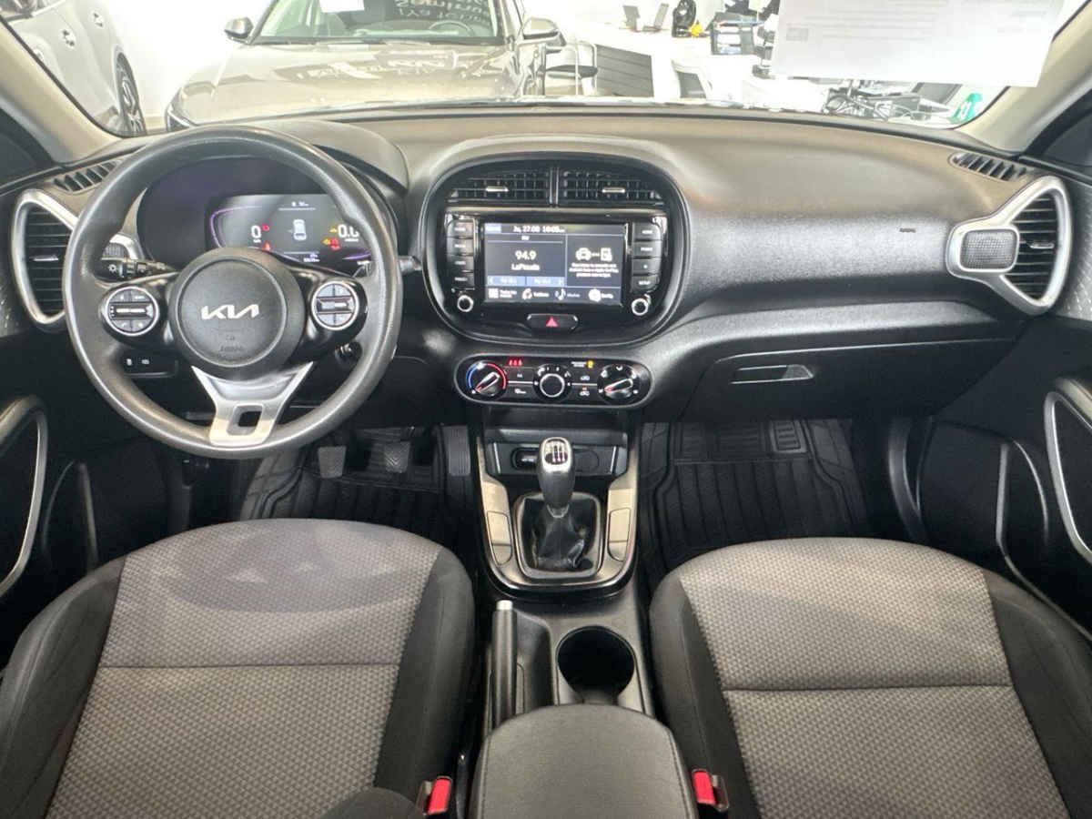 2024 Kia Soul 5p LX L4/1.6 Man